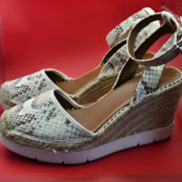 TWO PAIR Snakeskin - Vionic And Franco Sarto bundle - Picture 2 of 9